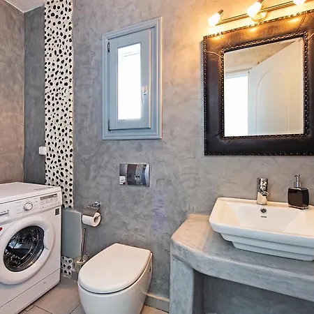 Felicity Luxury Kamári