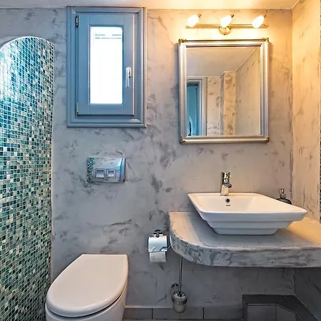 Felicity Luxury Kamári