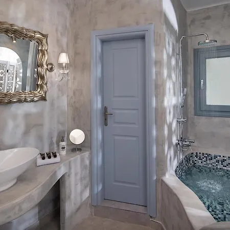 Willa Felicity Luxury