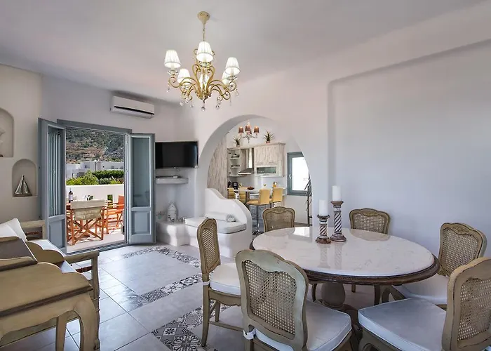 Felicity Luxury Kamári