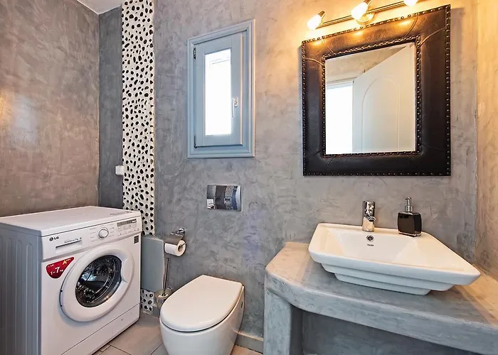 Felicity Luxury Kamári