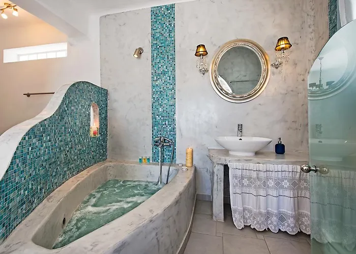 Felicity Luxury Kamári